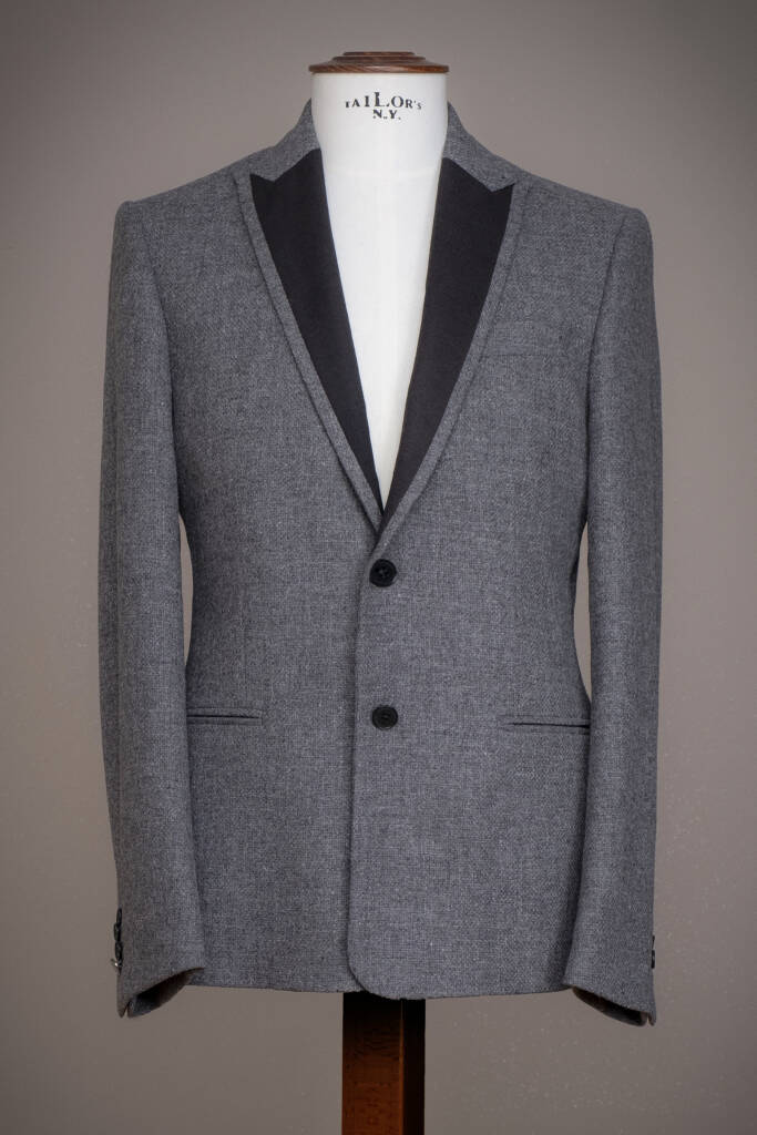 Men's elegant garment